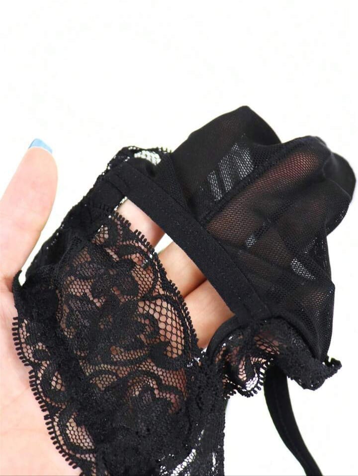 Noir Lace Sculpt Thong